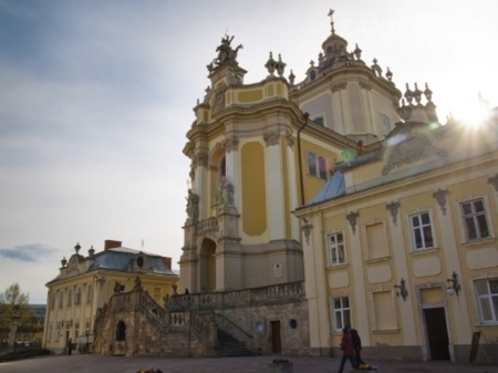 У Львові відкрили меморіальну таблицю Єпископу Шумлянському