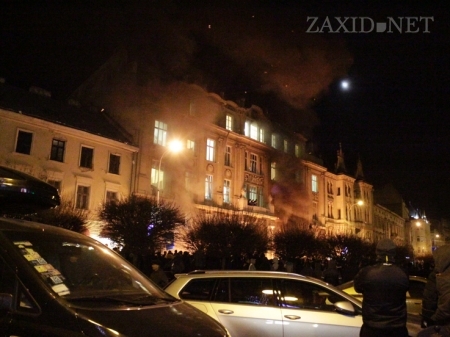У Львові активісти захопили МВС, СБУ, прокуратуру та податкову