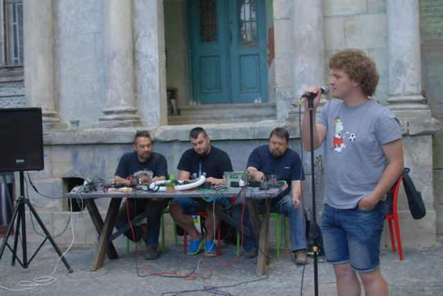 Bunker Poetry Contest - симбіоз поезії та експериментальної музики Bunker Poetry Contest - симбіоз поезії та експериментальної музики